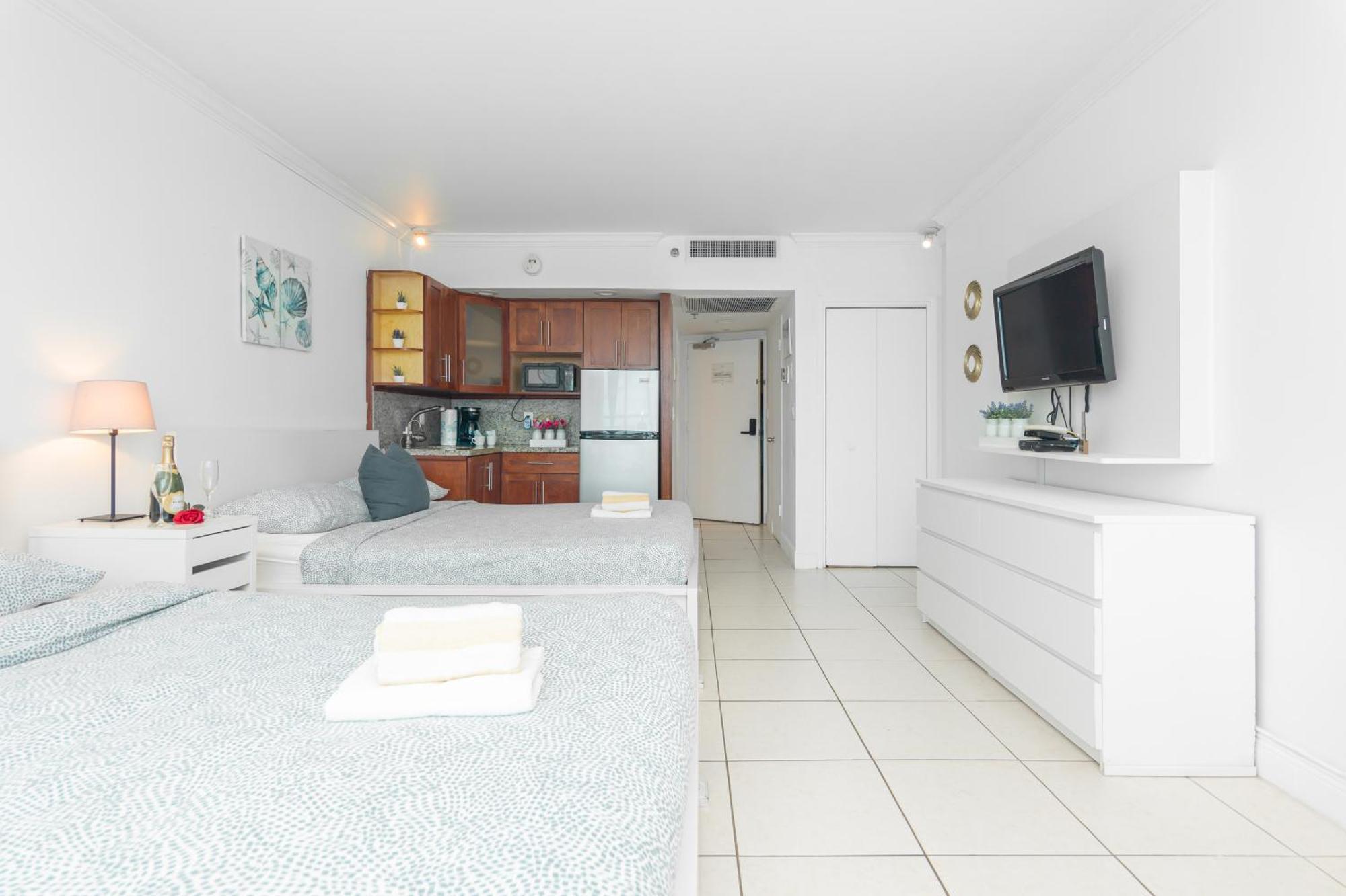 Girasole Rentals Suites Miami Beach Bagian luar foto